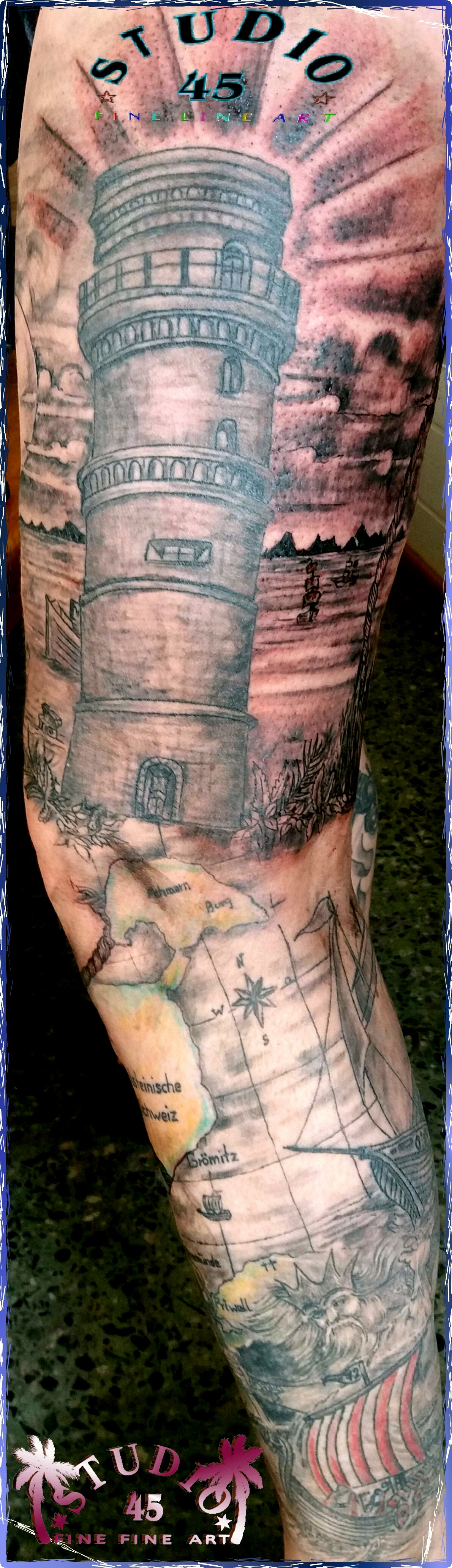 Leuchtturm Oberschenkel bis Knöchel Tattoo Recklinghausen STUDIO 45